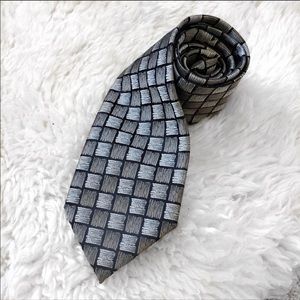 Kenneth Cole Geometric Pattern 100% Silk Tie